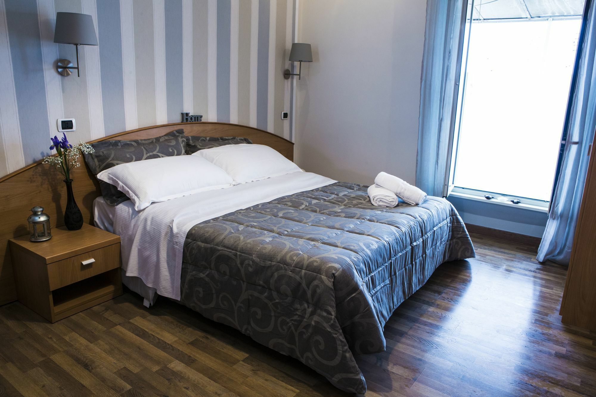 St Peter Bed In Rome Hotel Exterior photo
