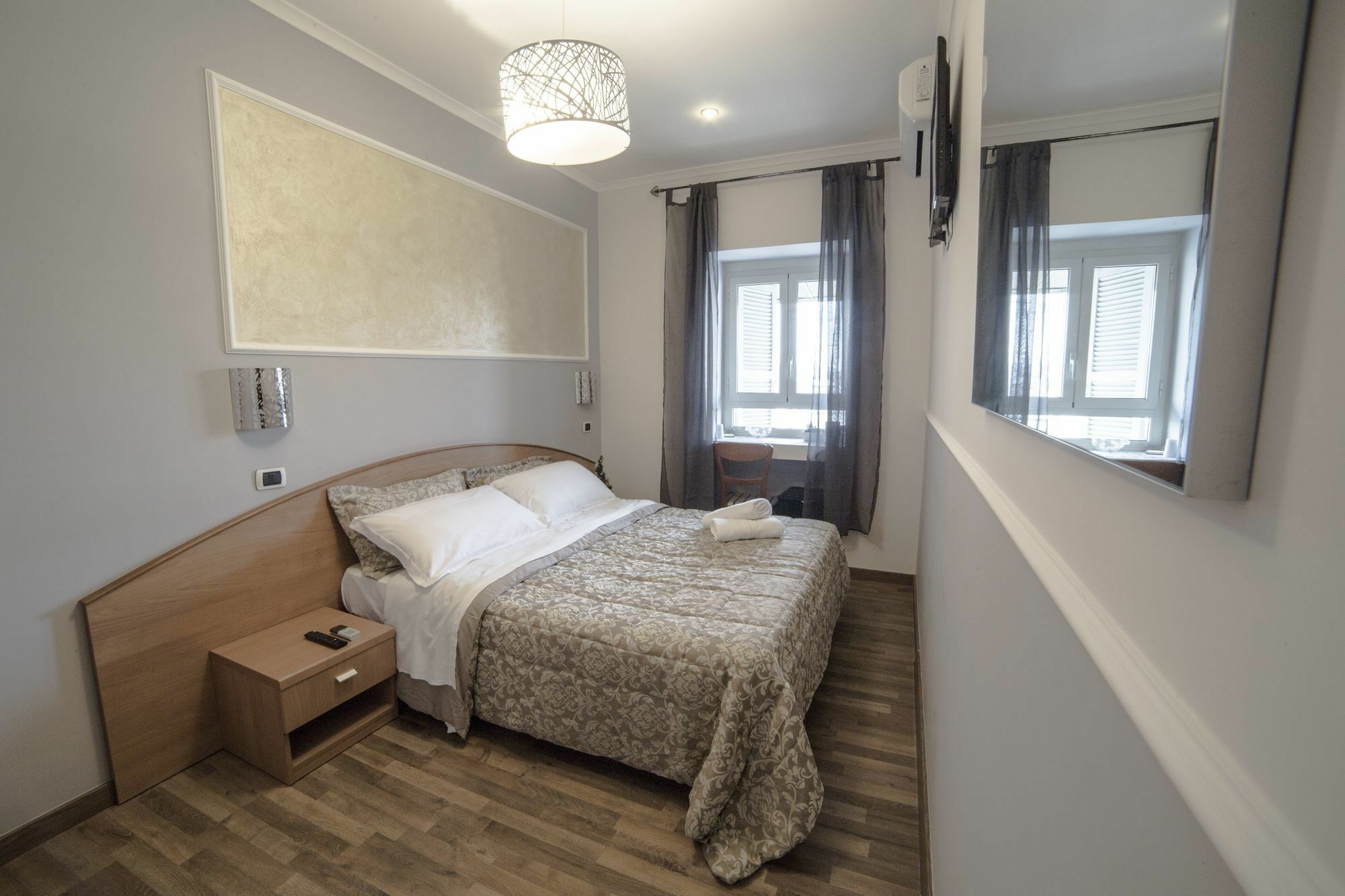 St Peter Bed In Rome Hotel Exterior photo